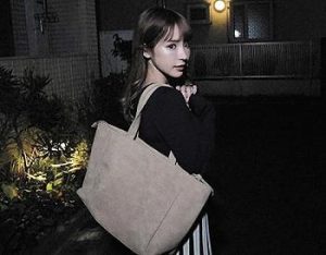 【ＶＲ】ハードレイプ！「桃乃木かな」がファンに自宅を突きとめられる…二人の男に自宅に侵入され！