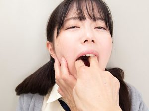 【VR】HQ 劇的超高画質 制服美少女 更衣室レ×プ 逃げ場の無い密室で怯え震えても行為は続き恥辱中出し 百瀬あすか（h_1127gopj00551）